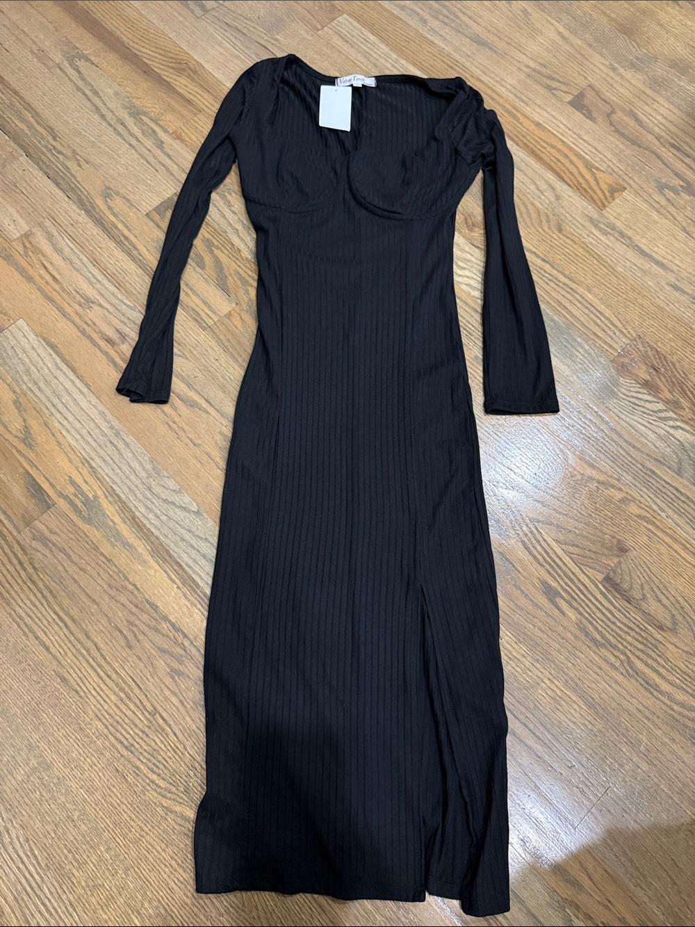 Brand new with tags*Womens’ Long Sleeve Black Ribbed Midi Dress